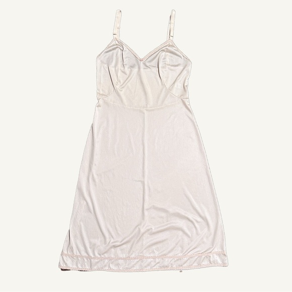 Vintage Olga 1970s Nude Nylon Slip Chemise Style 974 Size 32